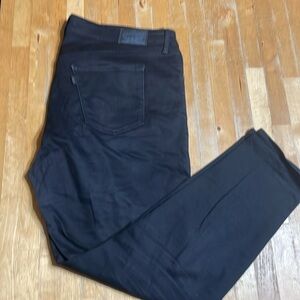 Women’s Levi’s 711 skinny jeans